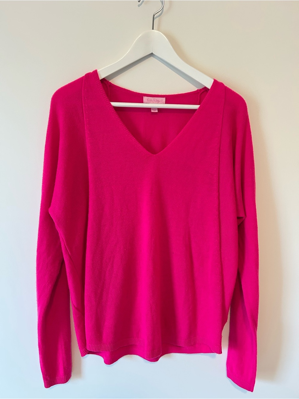 LILLY PULITZER Bright Pink Acrylic Knit V-Neck Pullover Sweater Size L